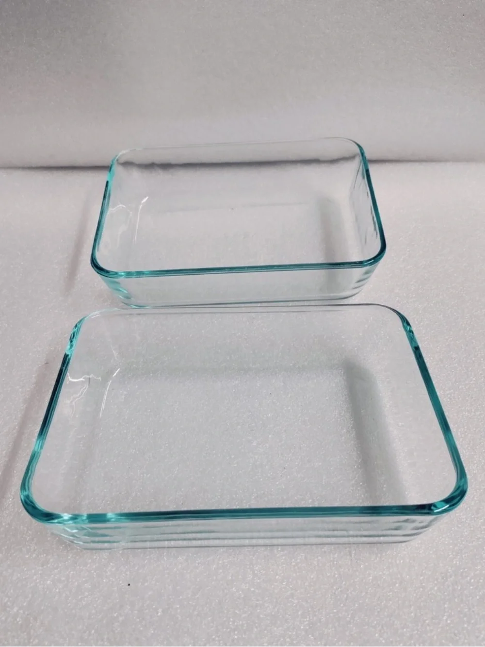 2 Pyrex Clear Glass Rectangular Baking Dish Set with Aqua Rim